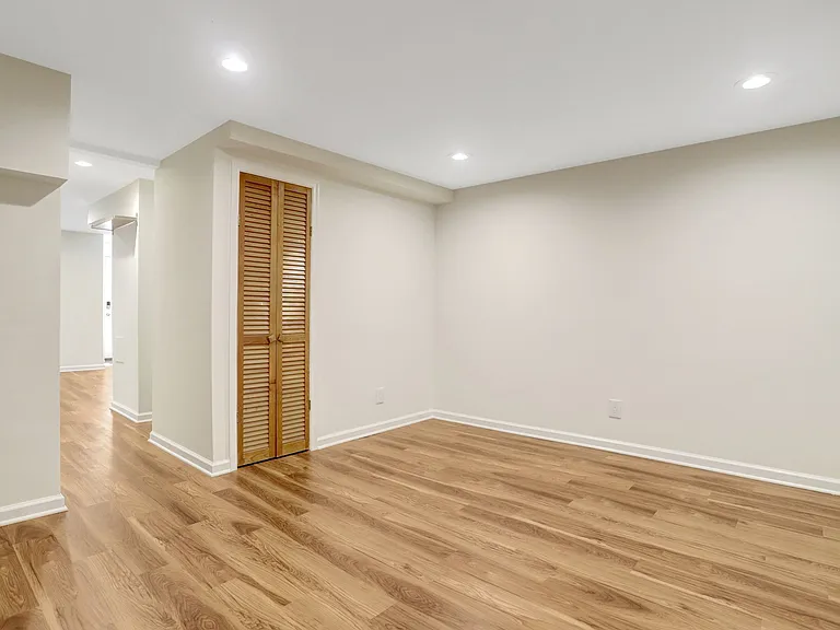4519 Holmes Run Pkwy — Photo 22