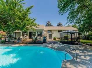 15 Crestline Cir, Danvers, MA 01923