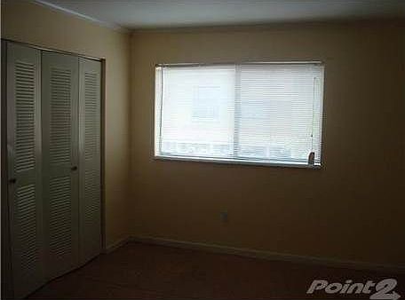 4th image of 2735 W 61 St 207