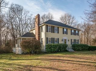 1 Fawn Rd, Medway, MA 02053