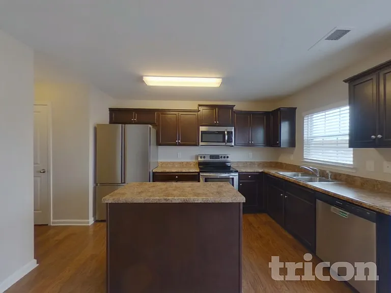 208 Willow Grove Way — Photo 7