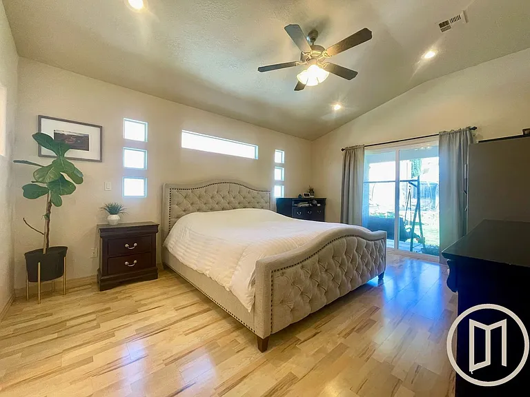568 N 325 W — Photo 15