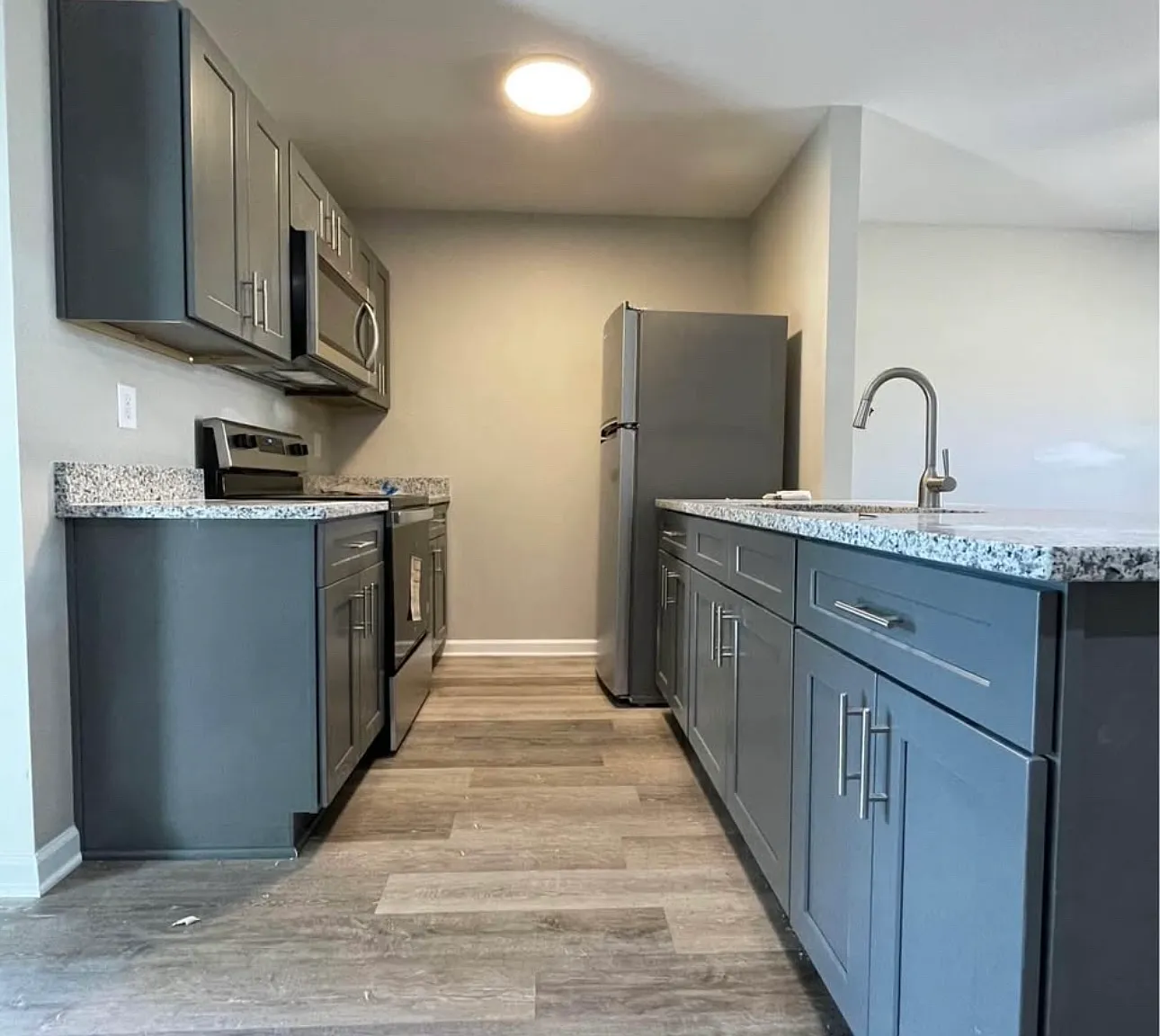 1 bed, 650 sqft, $950 — Photo 3