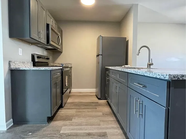 121 Jefferson Ave W #7 — Photo 3