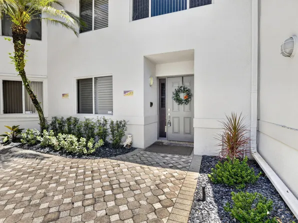 9200 NW 9th Court, Plantation, FL 33324