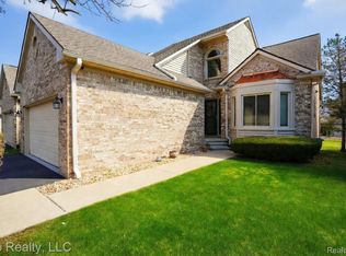 45317 Stonehedge Dr, Plymouth, MI
