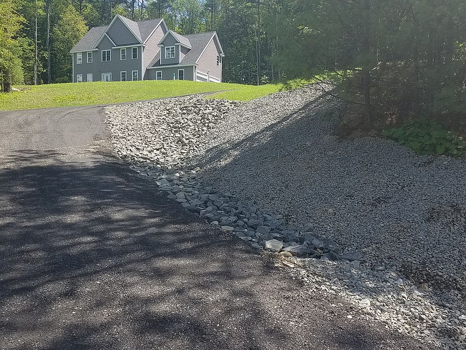 2nd image of 453 N Brookfield Rd