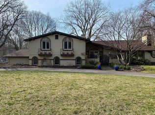 1865 Harvest Ln, Bloomfield Hills, MI