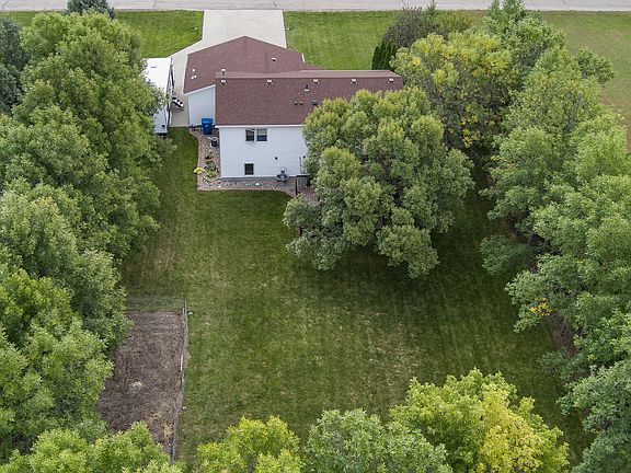 2nd image of 3740 E Regent Dr