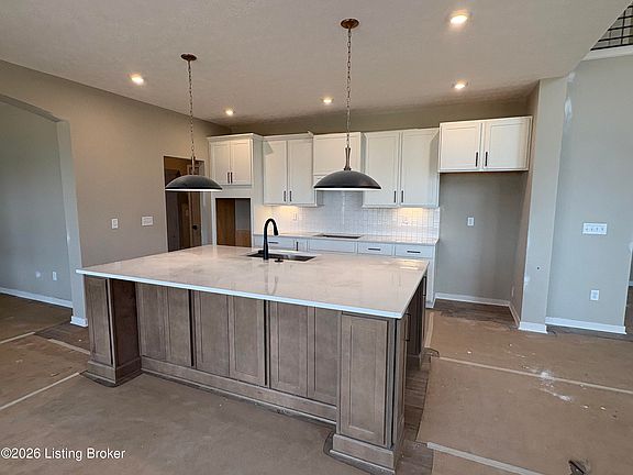 3rd image of 10537 Vista View Dr