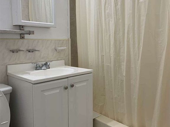 3rd image of 13411 Dahlia Ave APT 3C