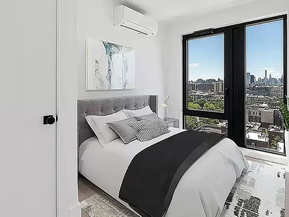 1st image of 60 W 125th St #605