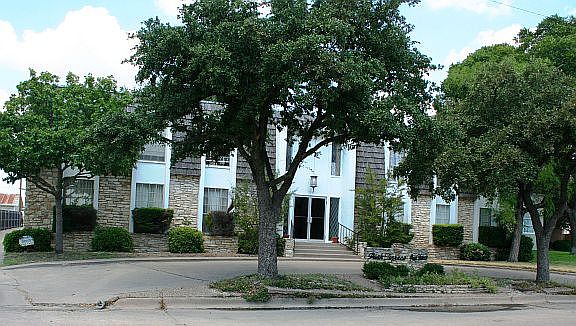 3rd image of 326 W Concho Ave APT 4B