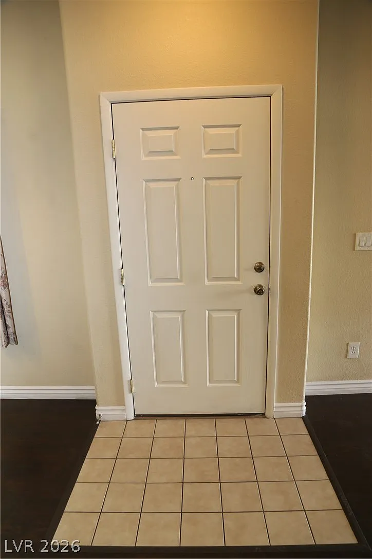 3 bed, 2.5 bath, 1685 sqft, $1,695 — Photo 3