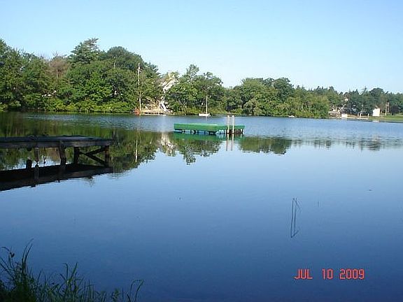 Lake Nipmuck from right of way