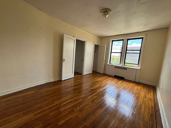 2nd image of 1730 Popham Ave APT 5