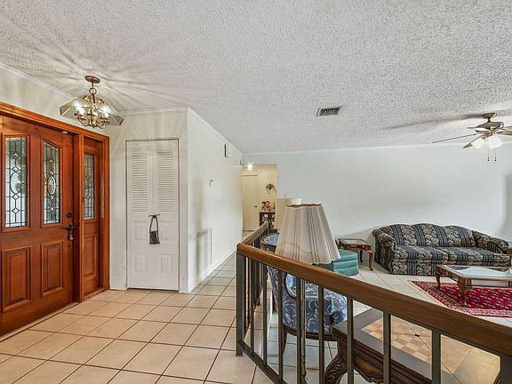 4th image of 2694 SW 11th Pl