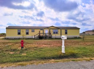 2072 County Road 421, Stockdale, TX 78160