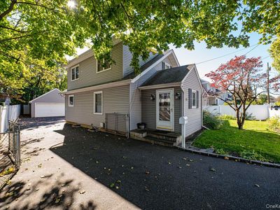 38 High Street, Roslyn Heights, NY, 11577