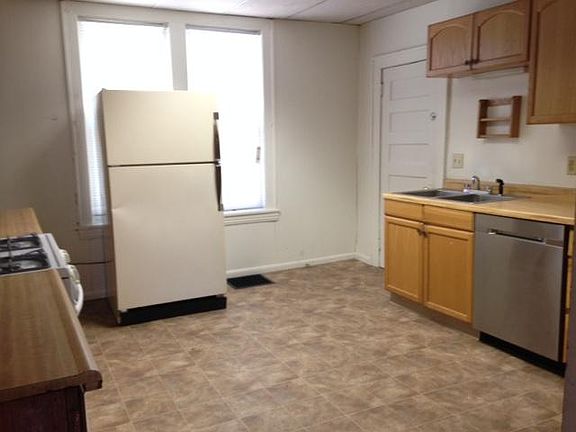2nd image of 999 Van Slyke Ave #1