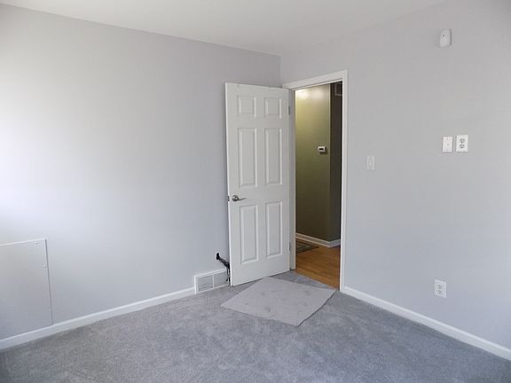 5th image of 25545 Pattow St