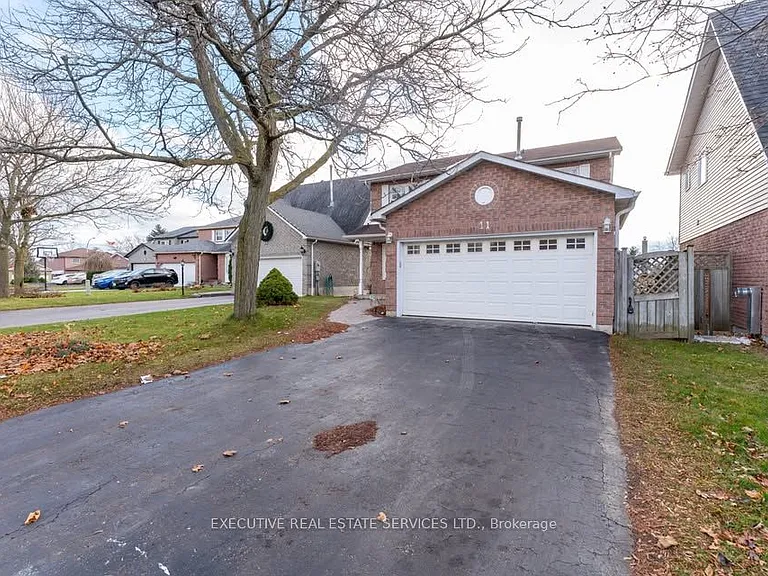 11 Upland Dr #UPPER — Photo 2