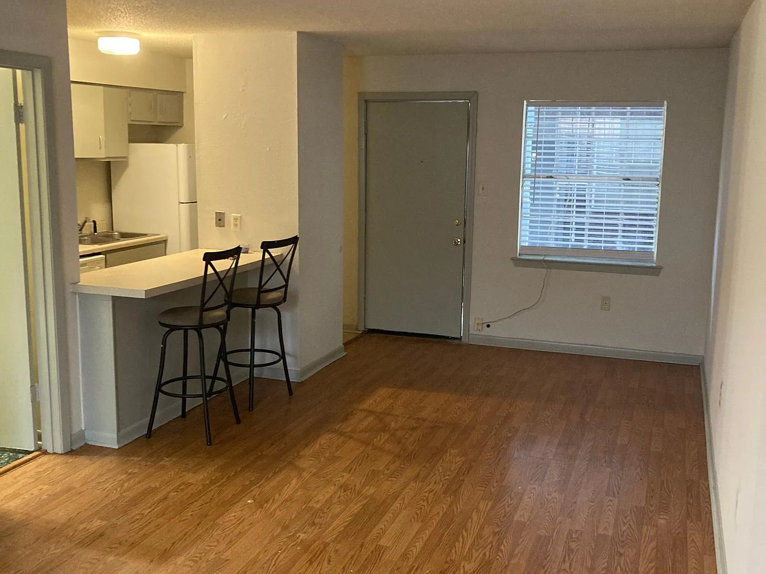 436 Steele Blvd — Photo 2