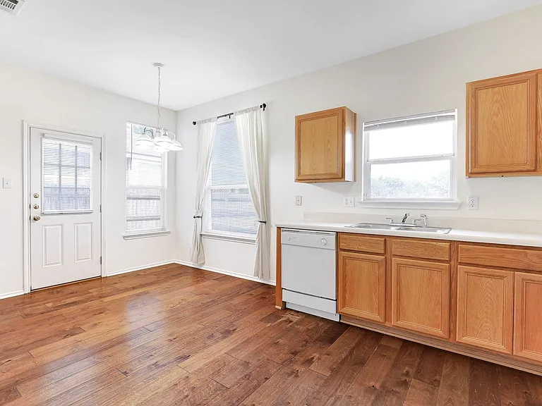 8714 Sonora Pass — Photo 10