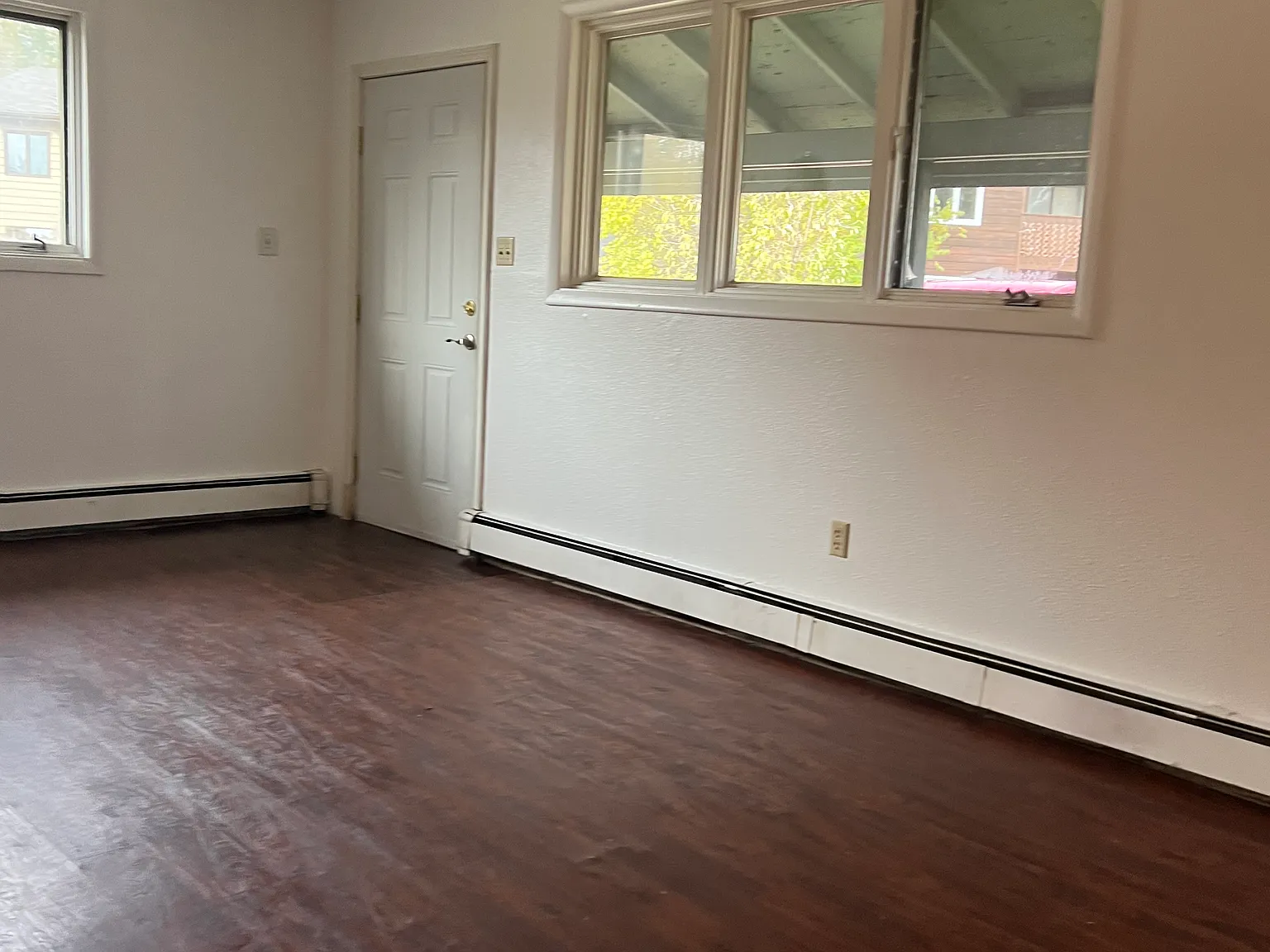 1 bed, 750 sqft, $1,300 — Photo 1