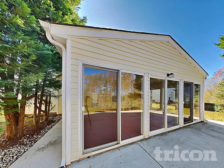 713 Southridge Dr — Photo 19