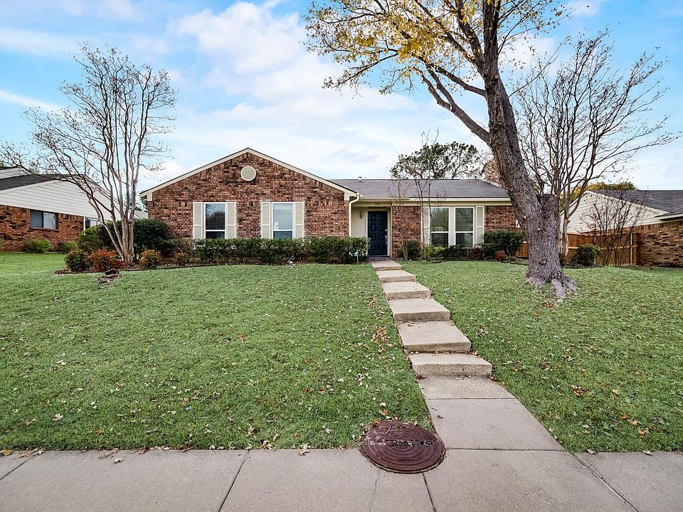 1st image of 233 Aspenway Dr