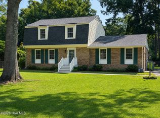 3017 Red Fox Rd, Trent Woods, NC 28562