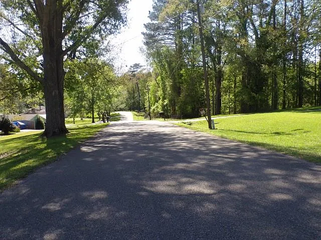 167 Lakeview Dr — Photo 50