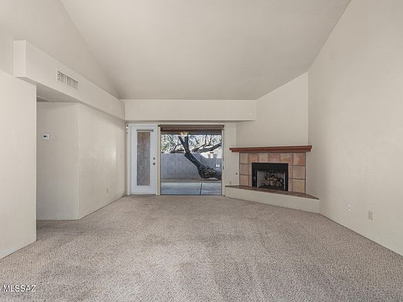 3rd image of 2167 E Gazania Ln