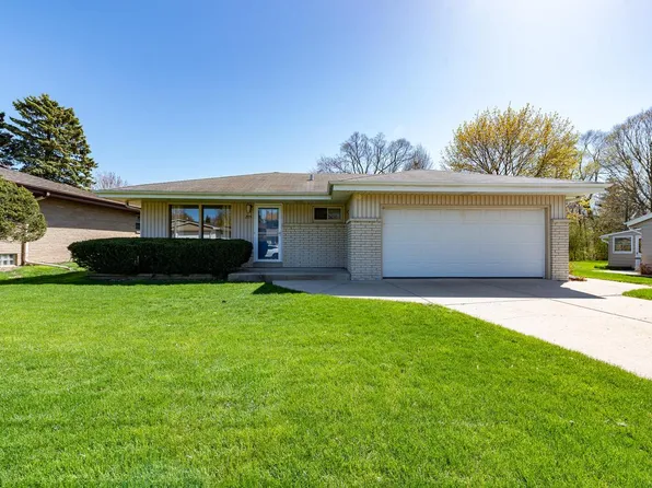 205 Parkway DRIVE, South Milwaukee, WI 53172