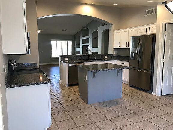 3rd image of 3051 N 160th Ave
