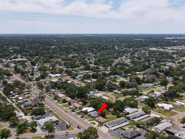 saint-petersburg-florida-348493392 picture