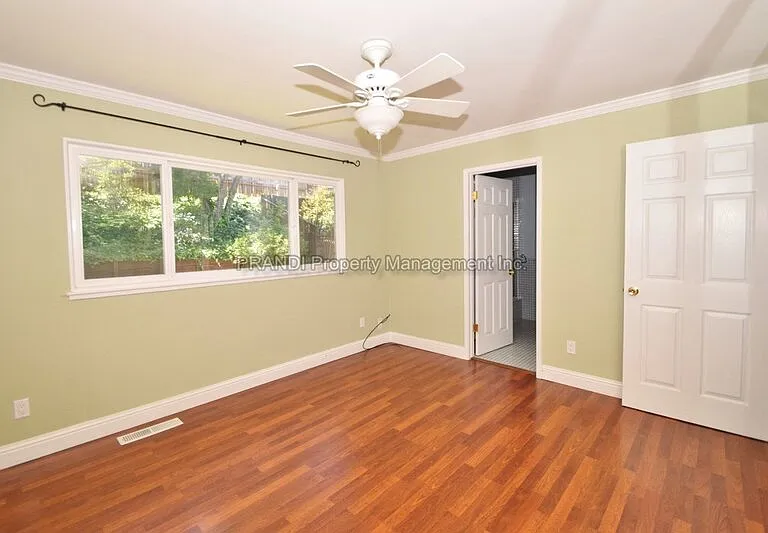 26 Driftwood Ave — Photo 8