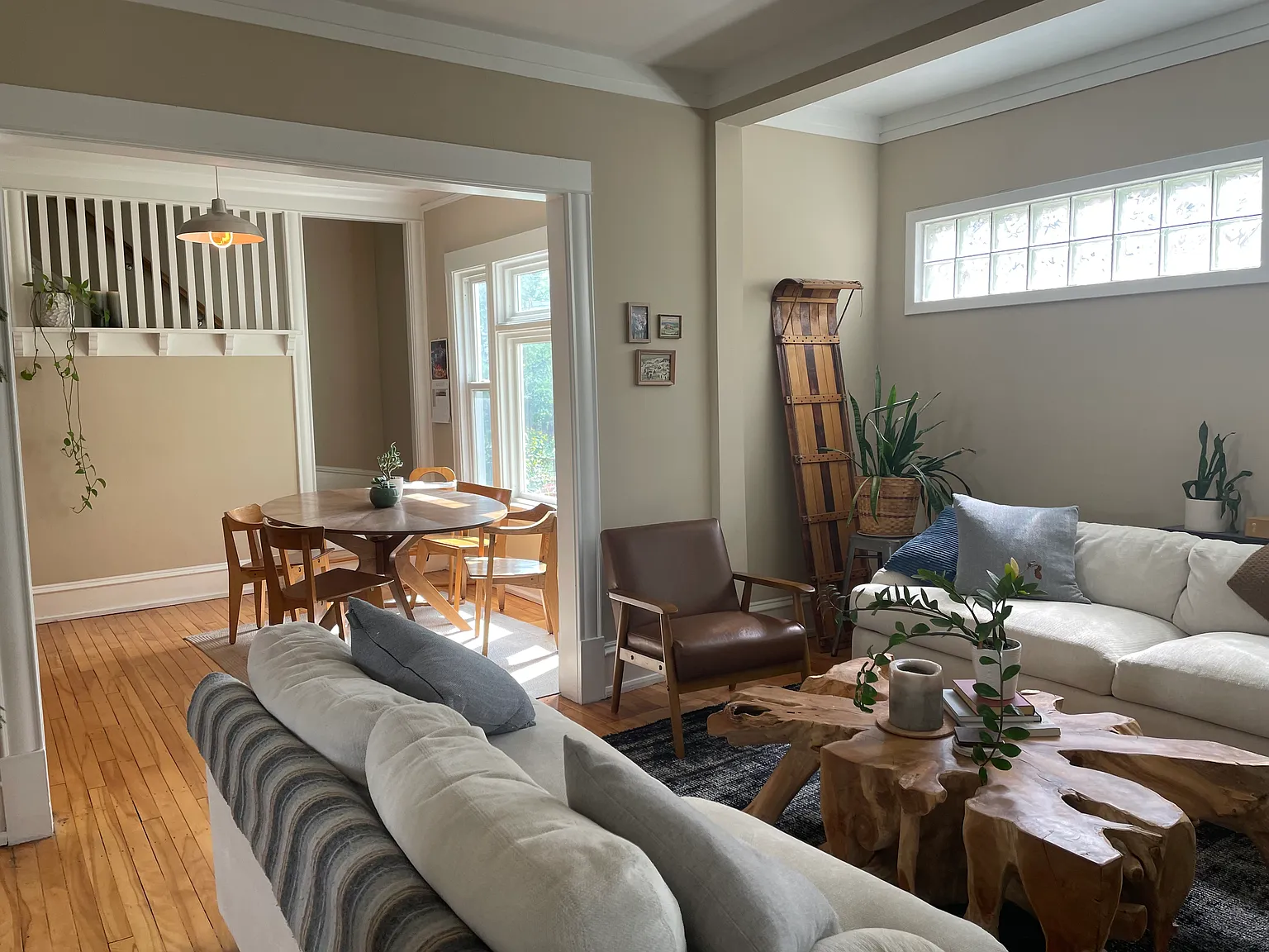 3 bed, 1332 sqft, $2,400 — Photo 2