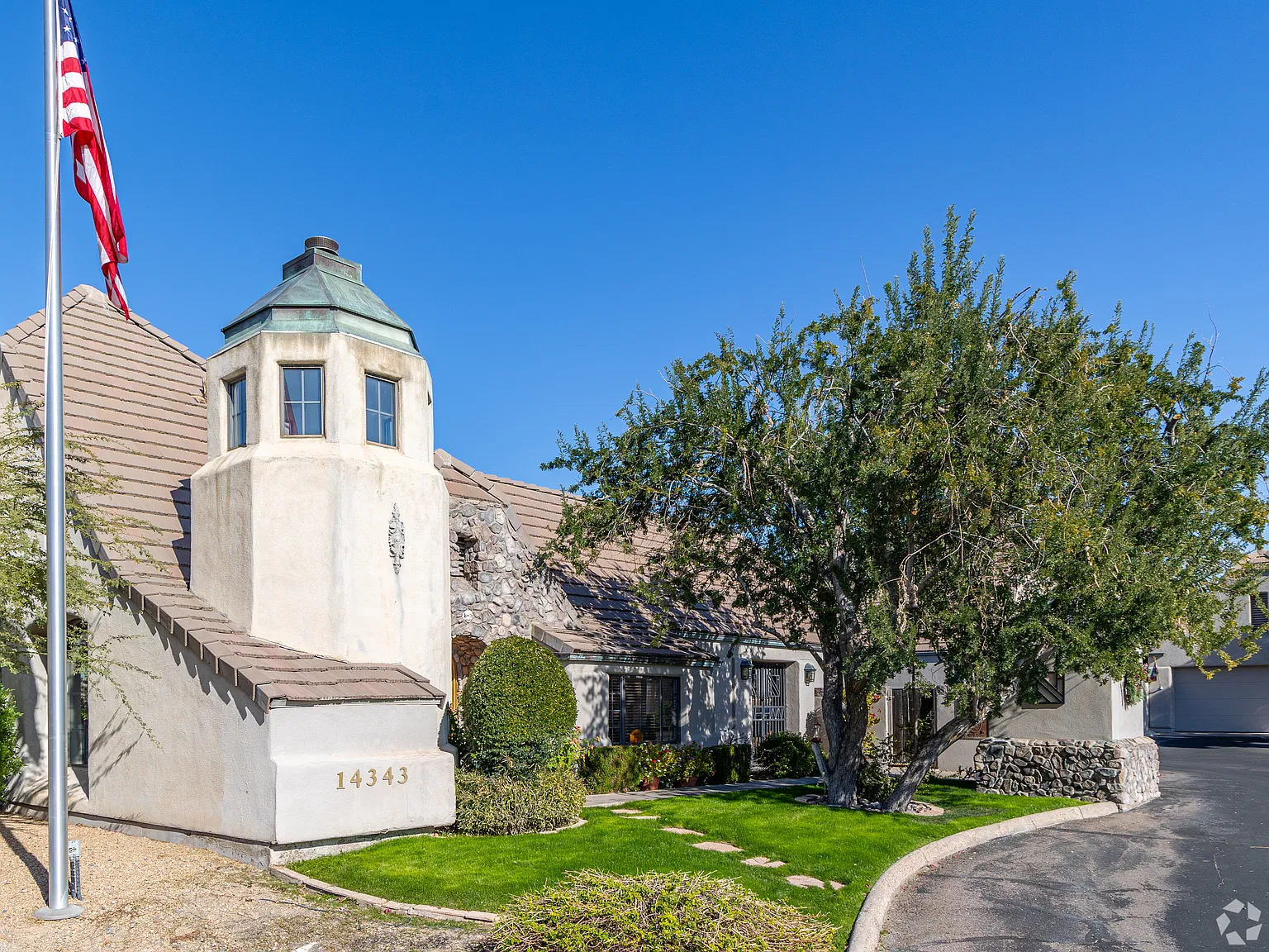 14343 N Frank Lloyd Wright Blvd — Photo 1
