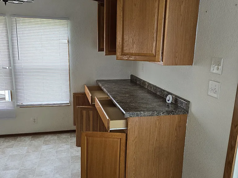 210 W Harrison St #17 — Photo 12
