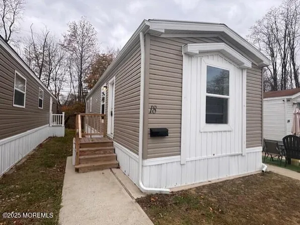 18 John Street, Hazlet, NJ 07734
