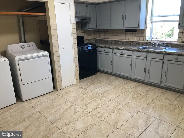 8 S Highland Ave #2 — Photo 16