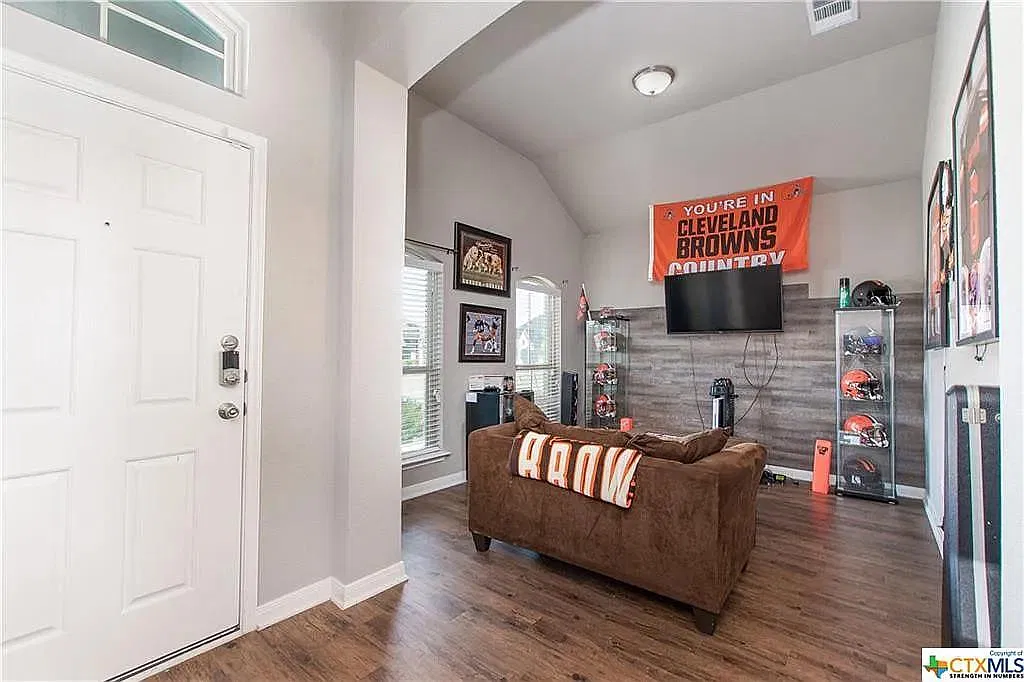 4702 Prewitt Ranch Rd — Photo 2