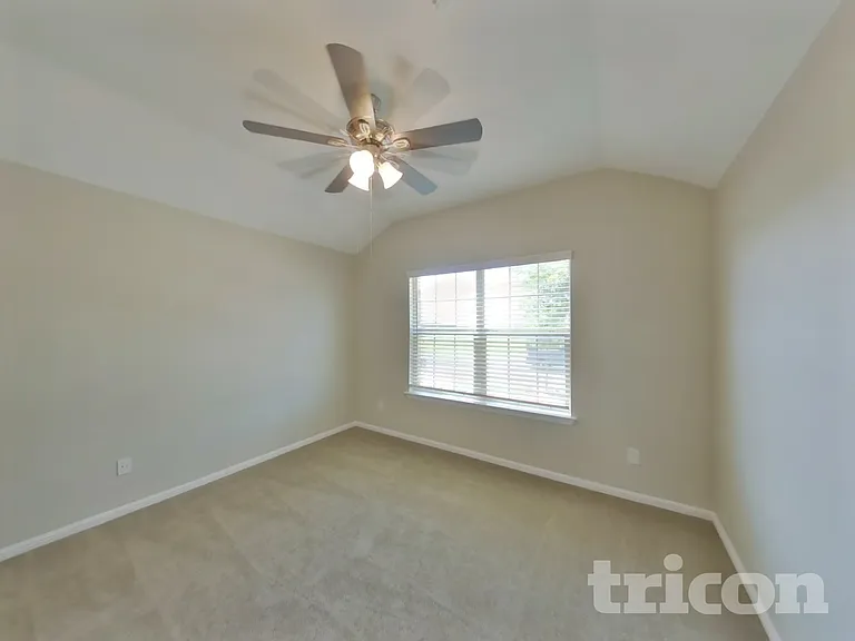 10020 Poinsett Way — Photo 21