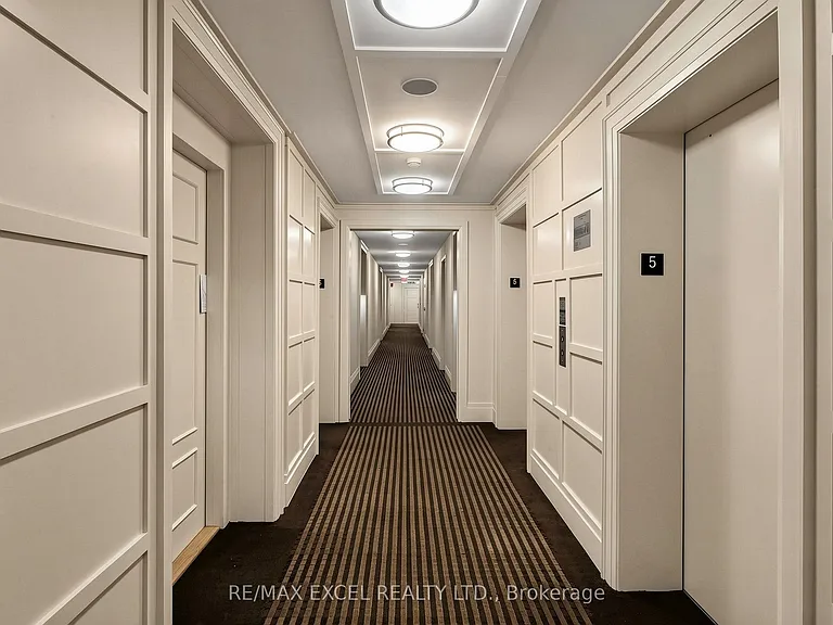350 Red Maple Rd #508 — Photo 32