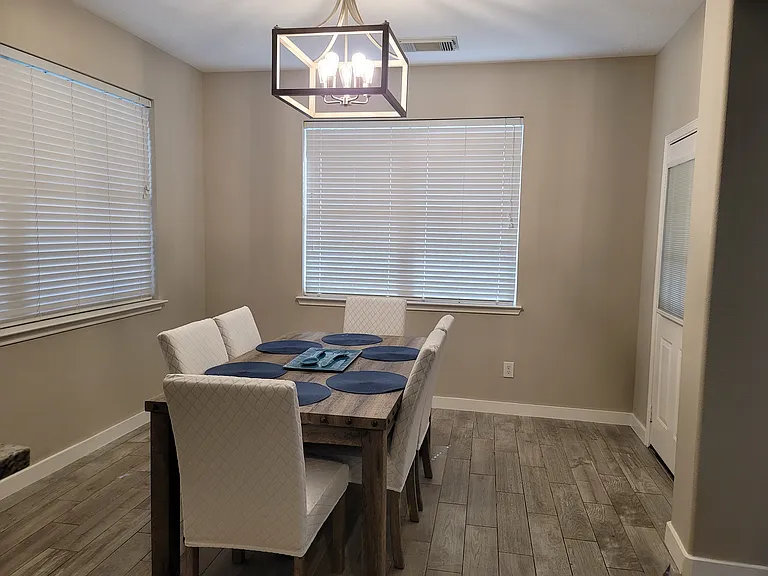 Breakfast room