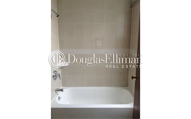 Rented by Douglas Elliman | media 36