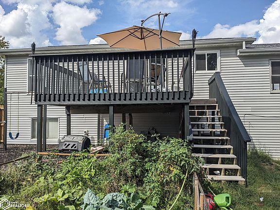 2nd image of 1112 Jay St