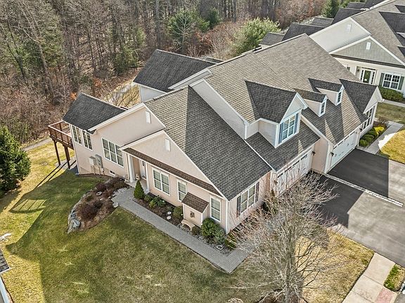 2nd image of 23 Herrick Dr Unit 23